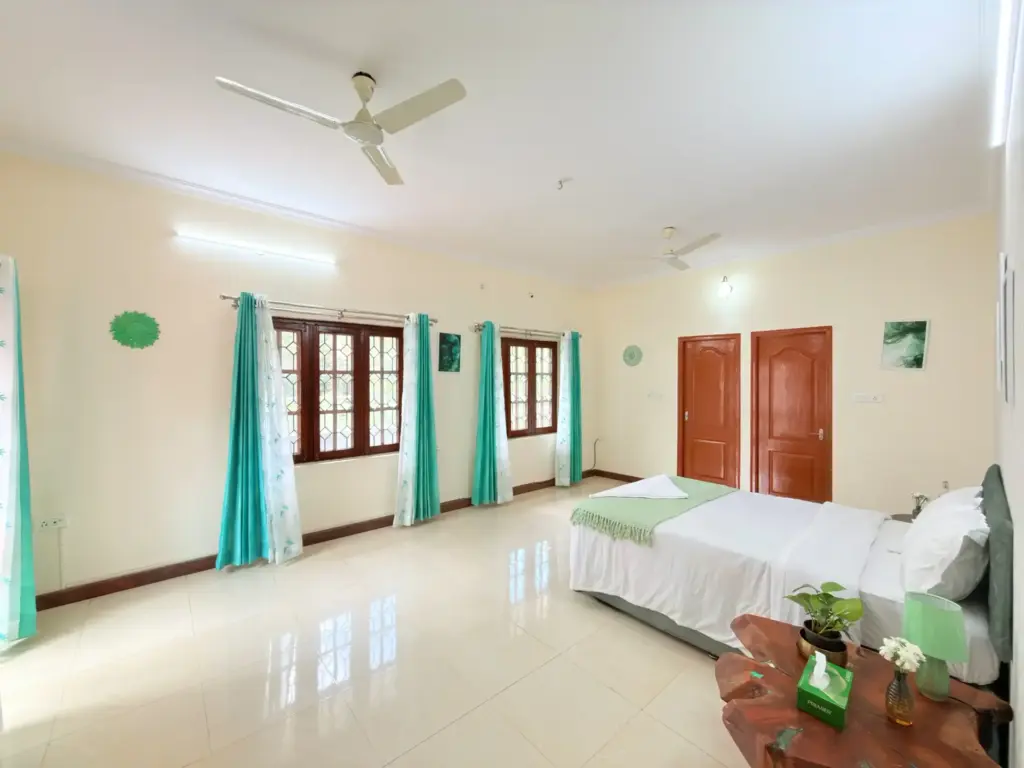 Luxury Bed Room of Silicon Hideway